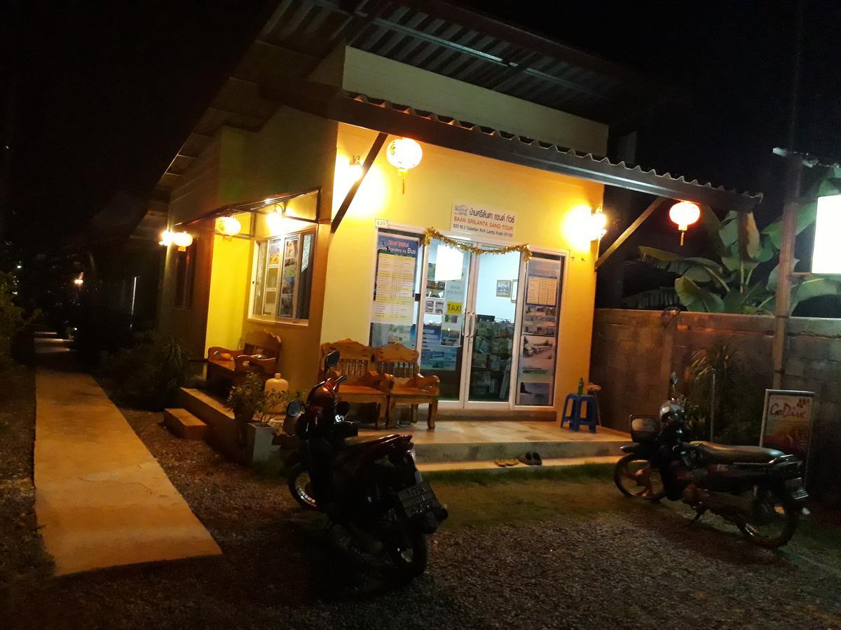 Baan Sri Lanta Sand Koh Lanta Exterior photo